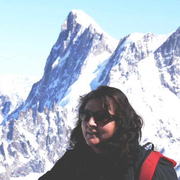 Professional photo of Sandra Luque