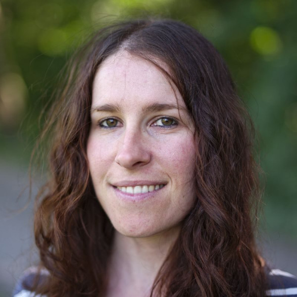 Professional photo of Roxanne Leberger