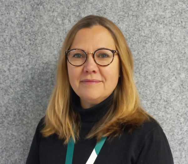 Professional photo of Elise Järvenpää